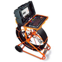 A LWS oferece aos clientes os mais avançados equipamentos do mercado de saneamento básico, entre eles estão a Minicam Solopro - sistema de vídeo inspeção com movimentação manual. Leve. Versátil. Fácil de transportar e de operar. 
